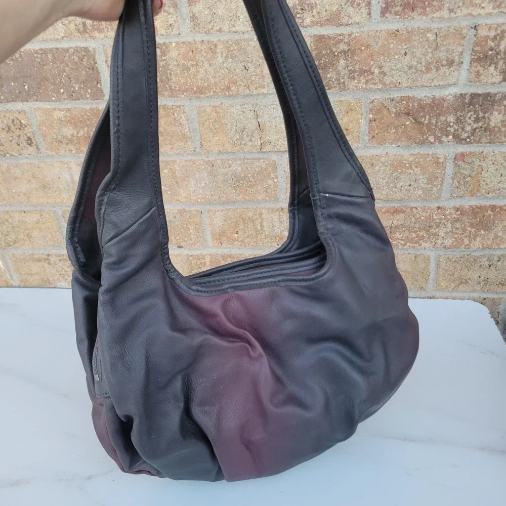 Simply Vera Vera Wang Black Plum Purple‎ Faux Leather Hobo Bag HSV73SH1